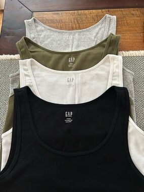 Gap tank tops